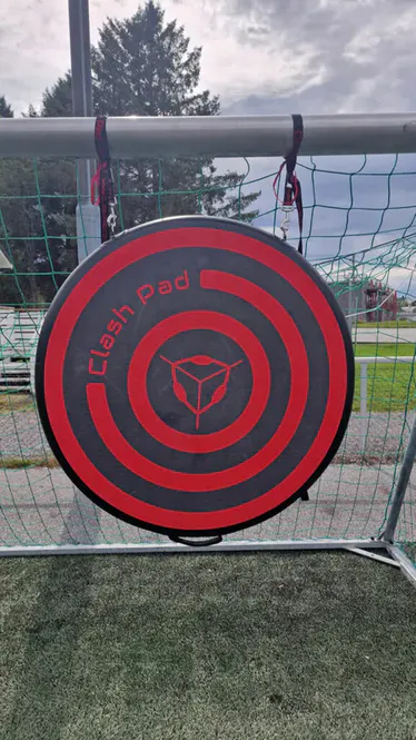 Hovedbilde Stor Fotballblink med treningskjegler og tau