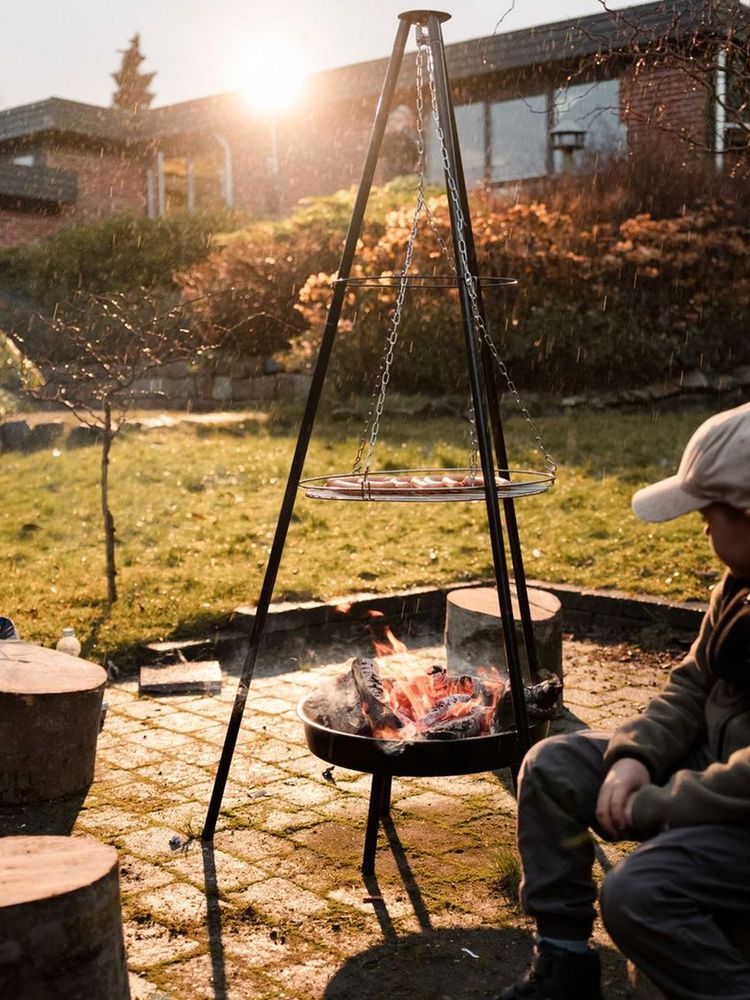 Bålpanne tripod med Oppheng og Rist - Scandinavian Collection
