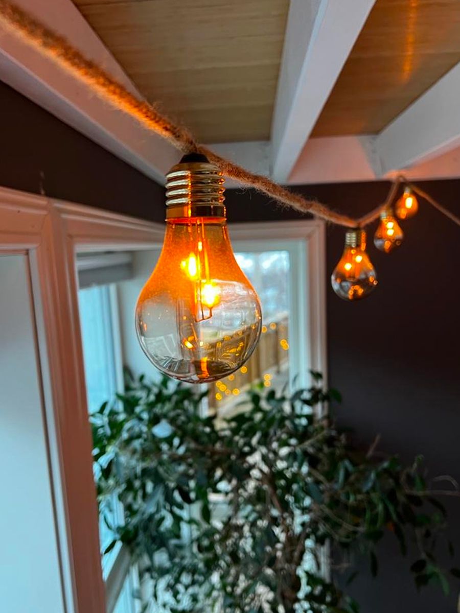 Dekortau med 10 ledlyspærer jute - 3,5 m