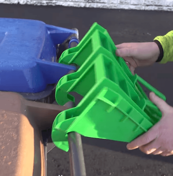 Hovedbilde Binroller / Holder for 2 søppelspann til hengerfeste på bil